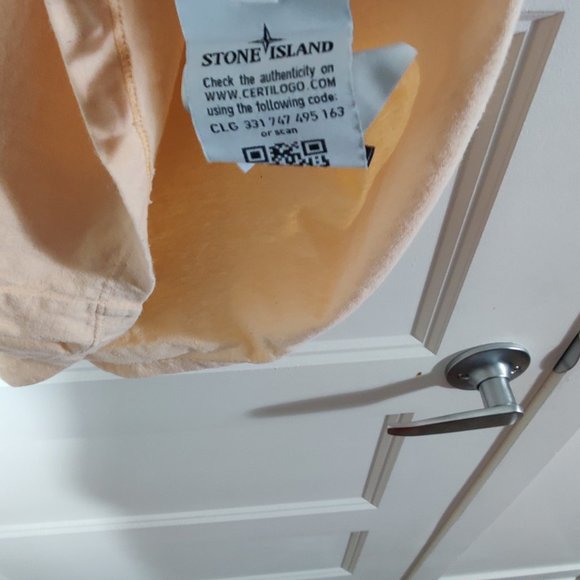 Stone Island Embroidered Compass in Salmon XL - Picture 3 of 4